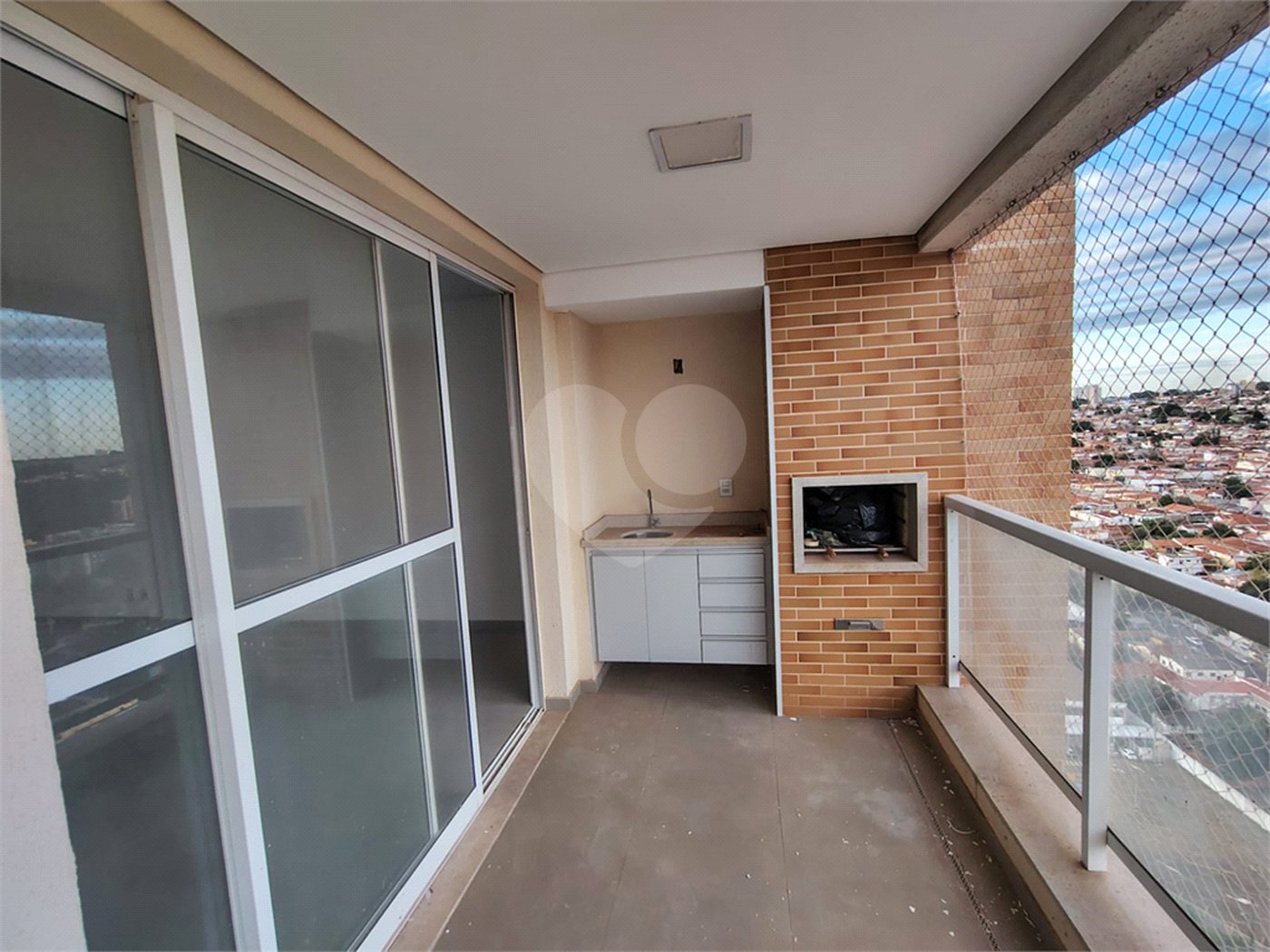Apartamento com condomínio de clube 3 Dormitórios e 1 Suíte