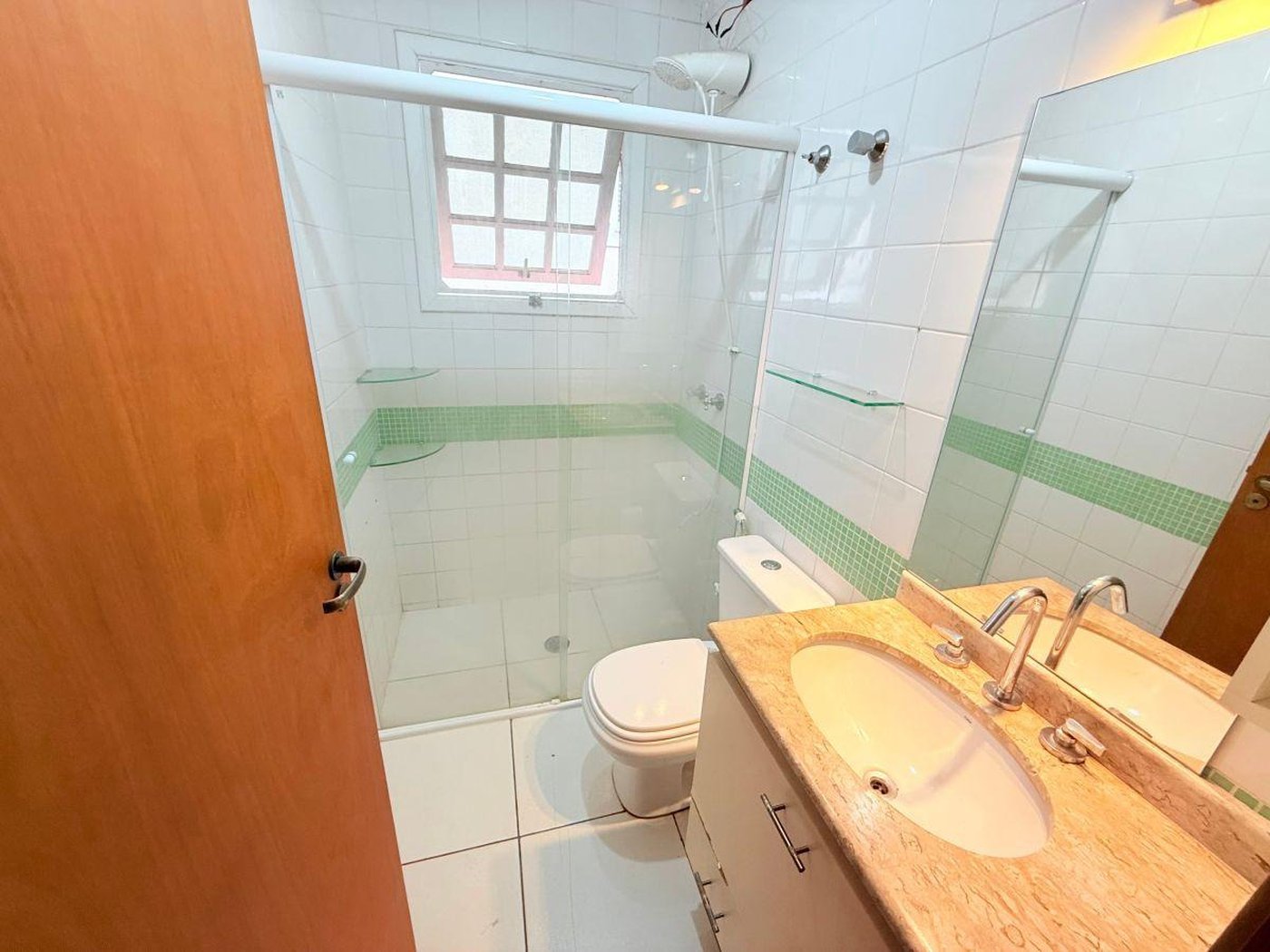 Casa à venda com 3 quartos, sendo 1 suíte,  em Jardim Olympia, São Paulo, SP