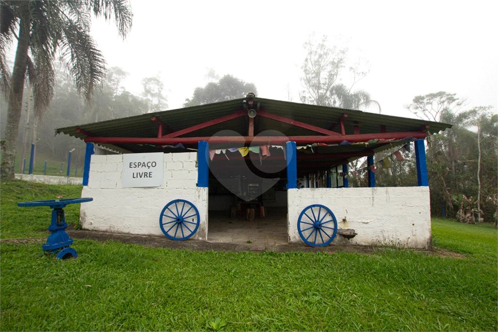 Sítio à venda com 8 quartos, sendo 4 suítes, em Taiaçupeba, Mogi das Cruzes, SP