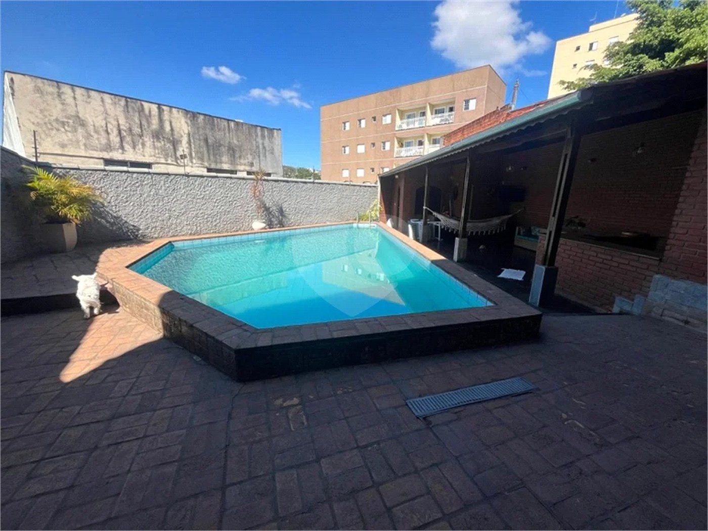 Casa com piscina disponivel para venda com 250m² - Jardim Paris / SP