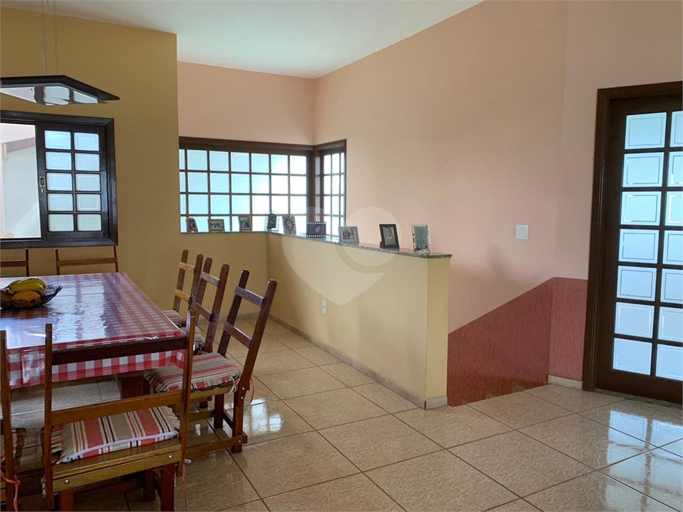 Casa ampla à venda no Vale das Flores em Atibaia
