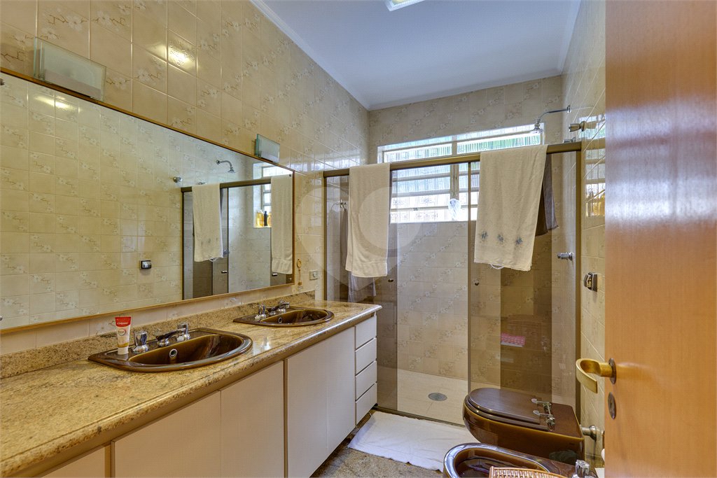 Casa Térrea à venda com 4 quartos, sendo 2 suítes, em Alto da Boa Vista, São Paulo, SP