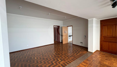 Casa à venda com 4 quartos no Centro, São Carlos, SP