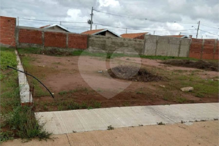 Terreno com 176,00 m² .
