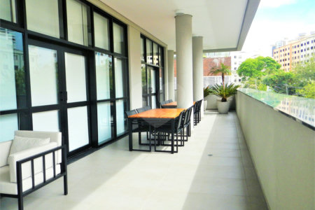 Studio à venda na Aclimação c/33,20m2 úteis - 1 Quarto/1 Vaga - 800m. metrô Ana Rosa/Paraíso