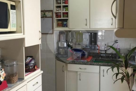 Apartamento com 3 quartos