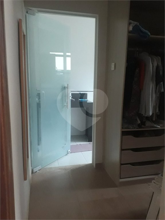 Sobrado à Venda no Condomínio Picollo Villagio com mobilha