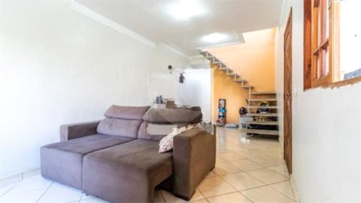 Sobrado Espaçoso à Venda em Guarulhos – 250m², Conforto e Excelente Localização