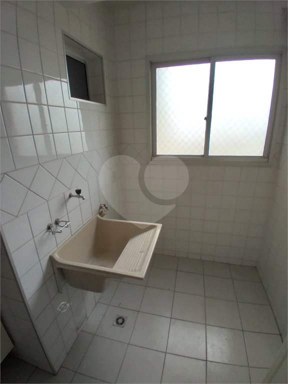 Apartamento com 3 dormitórios sendo 1 suíte.