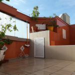 COBERTURA COM PISCINA E CHURRASQUEIRA NA CASA VERDE.