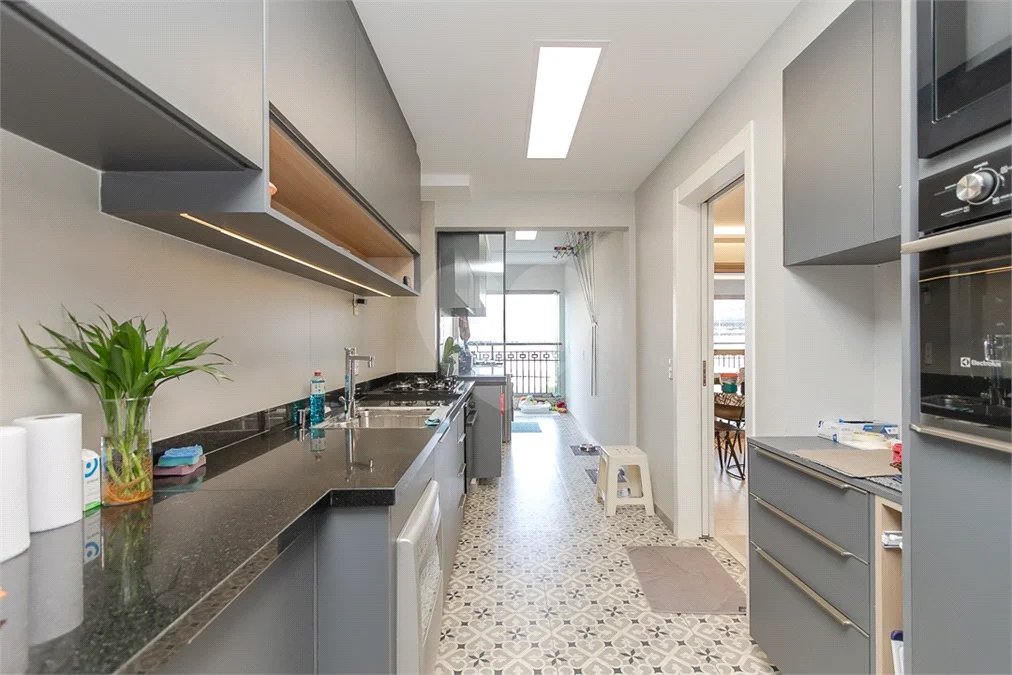 Apartamento para alugar com 3 suítes em Chácara Santo Antônio, São Paulo, SP