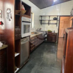 Casa à venda, 742 m², com piscina, 5 suítes, em Embu das Artes