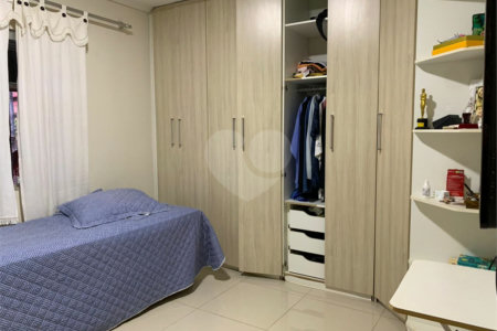 Casa à venda com 4 quartos, sendo 3 suítes, em Santos Dumont, Três Lagoas - MS