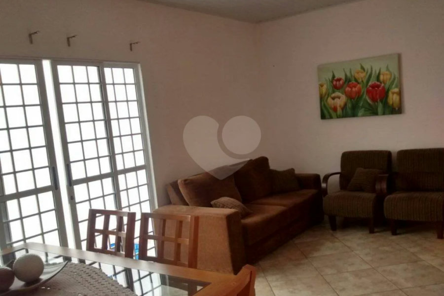 Casa térrea à venda na região do Imirim, 2 dormitórios, 2 vagas de garagem!