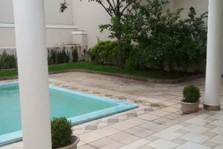 Casa à venda com 4 quartos, sendo 3 suítes, em Jardim Leonor, São Paulo, SP