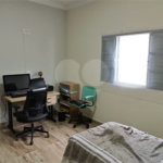 Casa Nova (Apenas 2 Anos) com Suíte: Conforto, Segurança e Localização Privilegiada!