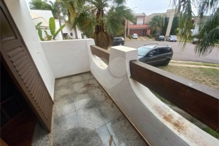 Casa térrea no Condomínio Faber I.