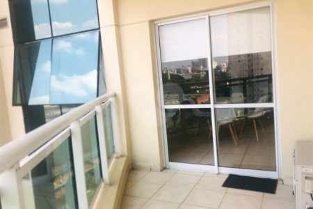 Otima sala comercial com sacada e uma vaga para auto no Nova América Office em Santo Amaro.