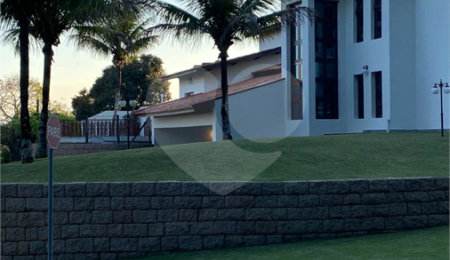 Casa à venda ou para alugar com 4 suítes no condomínio Estância Marambaia, Vinhedo - SP