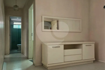 Apartamento na Chácara Inglesa com 2 dormitórios (1 suite), varanda, vista livre e vaga