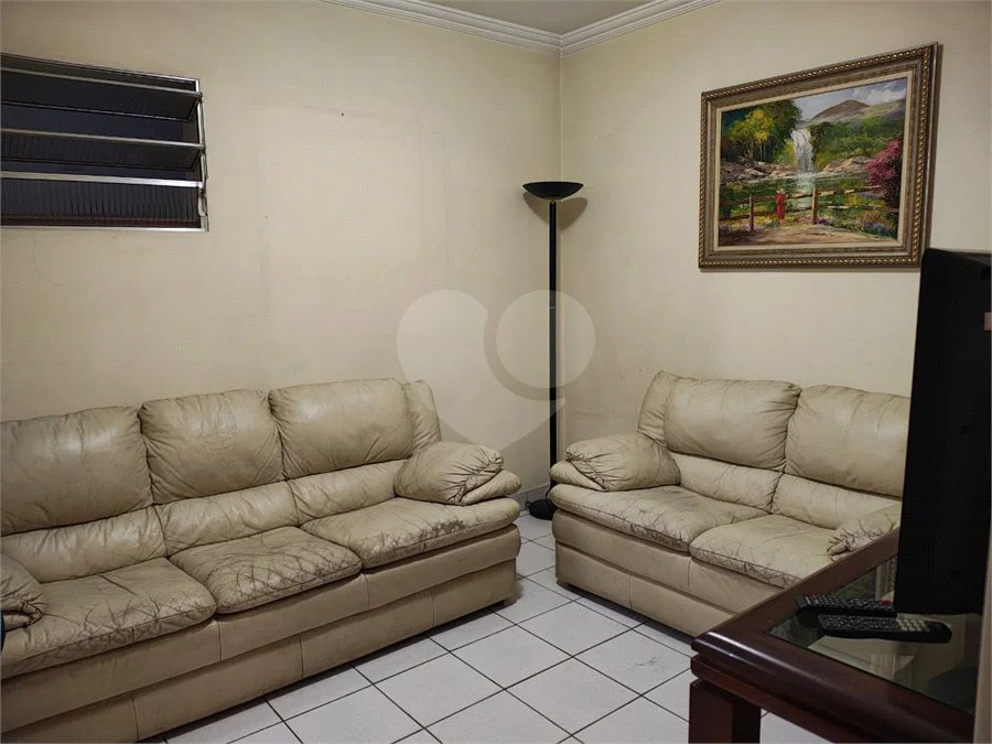 SOBRADO COMERCIAL PARA LOCAÇÃO NO RUDGE RAMOS | 197 m²