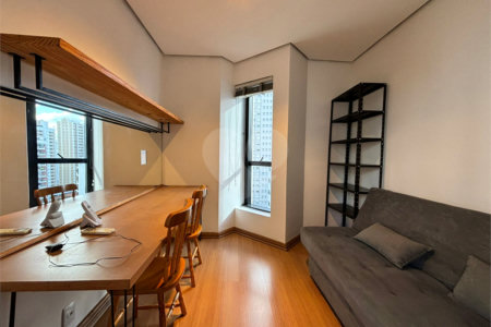 Cobertura duplex com 90 m², perfeita para quem busca conforto, privacidade e uma excelente localização.