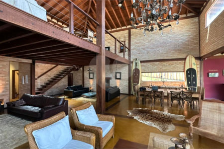 Casa para venda no Condomínio Vivenda do Broa.