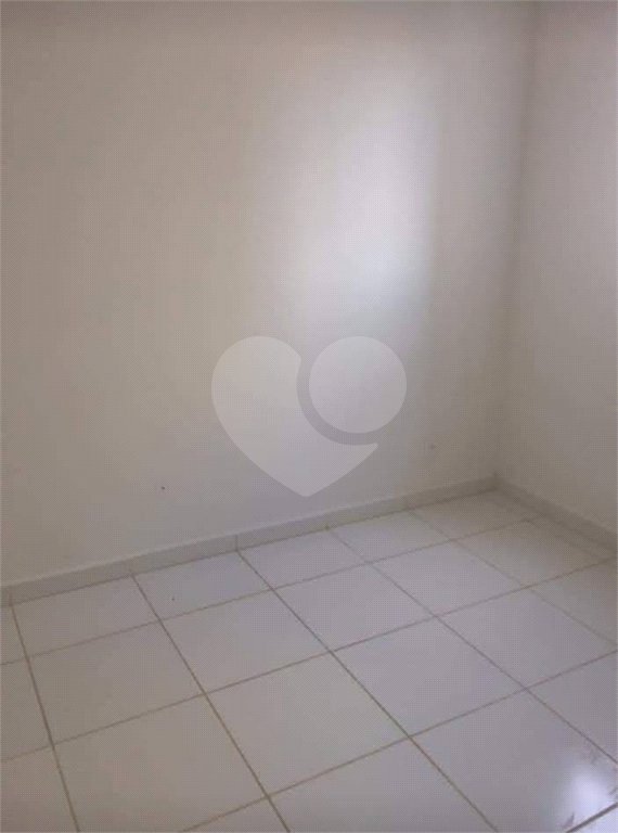 Apartamento à Venda no Parque dos Manacás