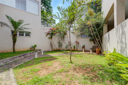 Casa à venda com 4 quartos, sendo 2 suítes, no condomínio Residencial Terras Altas, São Paulo - SP