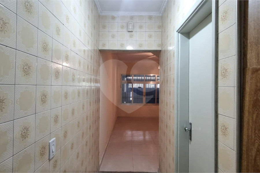 Sobrados com Renda, 300 m² Construídos em Terreno de 250 m²à venda no Jardim Vila Formosa, São Paulo
