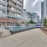 Apartamento com 68m² sala 02 ambientes, 02 dormitórios, sendo 01 suíte banheiro social e vaga no subsolo.! Venha conhecer!