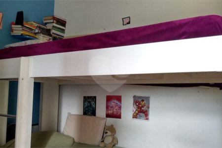 Apartamento com três dormitórios no Bom Retiro.