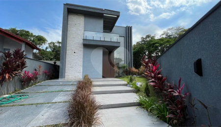 Casa à venda com 3 suítes em Costa do Sol, Bertioga, SP