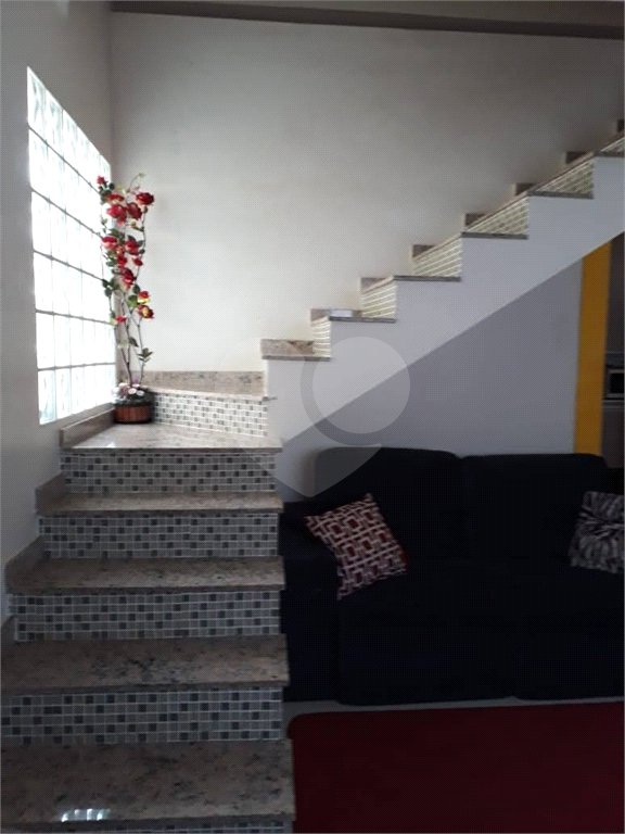 SOBRADO RESIDENCIAL EM EXCELENTE LOCALIZAÇÃO