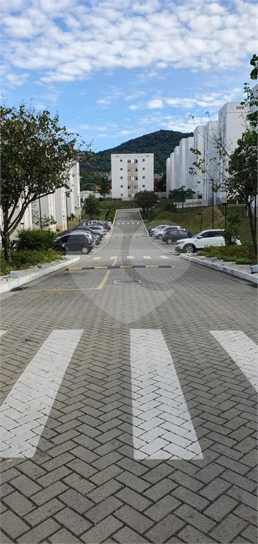 Conforto e Lazer no Jaraguá: Apartamento de 45 m² com Churrasqueira!