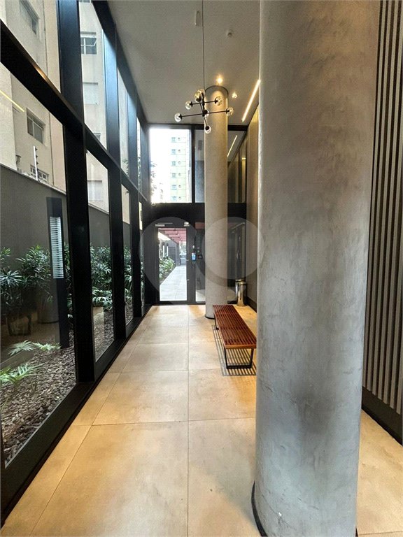 Apartamento mobiliado para locação em Moema.