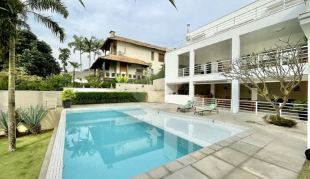 Casa em Condomínio Palos Verdes - 4 stes. Casa moderna impecável, lareira, piscina, gourmet!