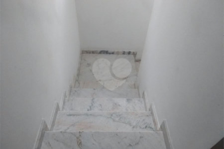 Sobrado com quartos