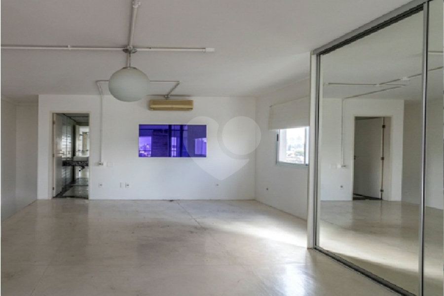 Duplex com Vista Livre/ 2 Varandas / Hidromassagem