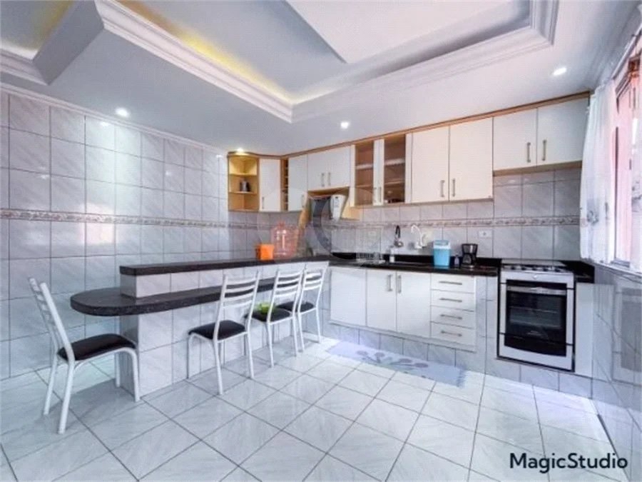 Casa com 150m², 5 dormitórios, sendo 1 suíte, 2 vagas de garagem, à venda na Vila Matilde.
