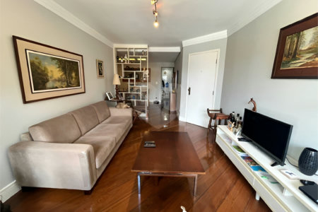 Apartamento à venda com 3 quartos, sendo 1 suíte, em Santo Amaro, São Paulo, SP