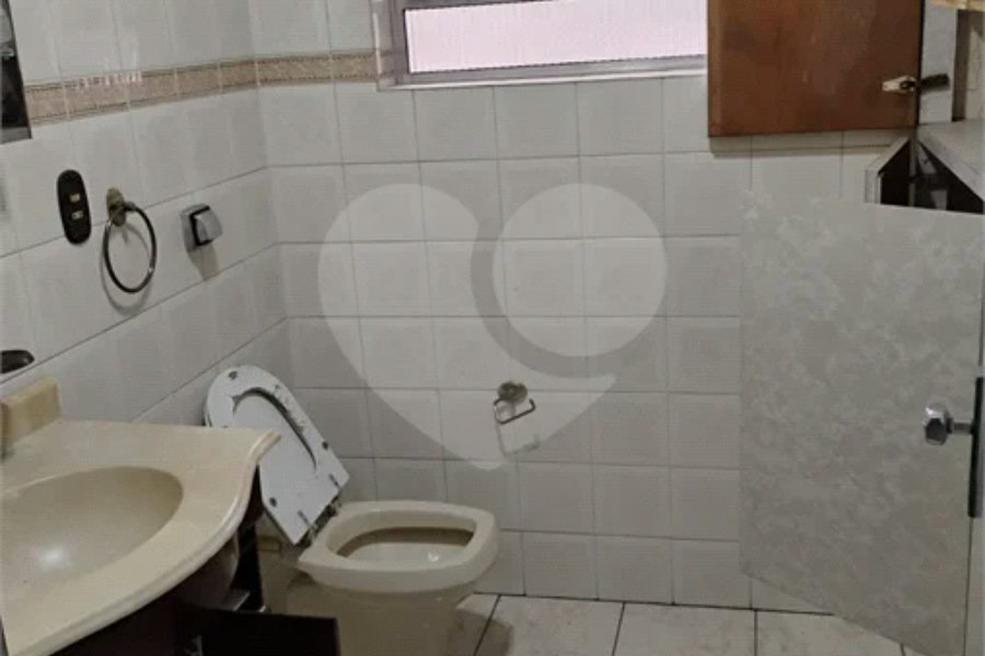 Galpão com 304 m2 na Vila Santa Catarina