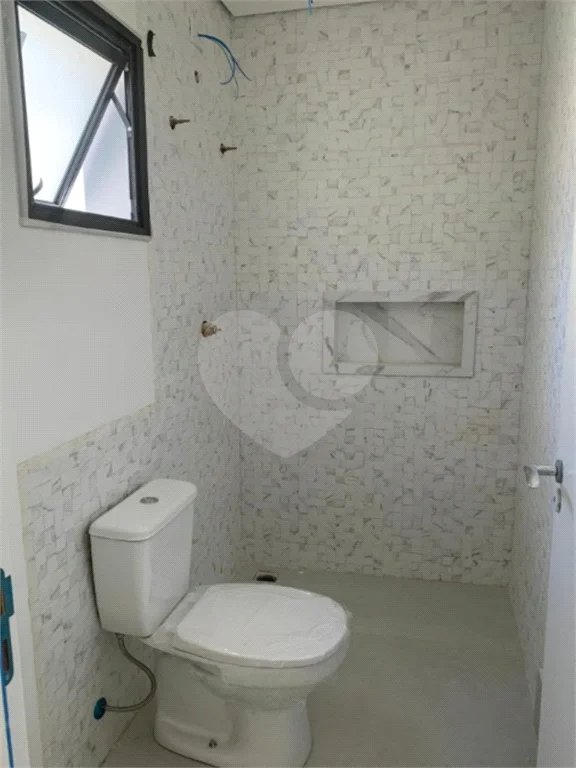 Sobrado com 194m² , 3 dormitórios , sendo 1 suíte , 4 vagas , à venda na Vila Pires , em Santo André.