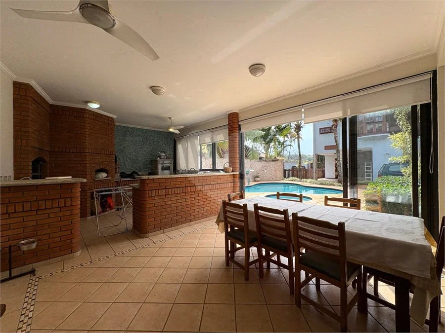 Casa a Venda no Condomínio Vista Alegre - Sede em Vinhedo/SP