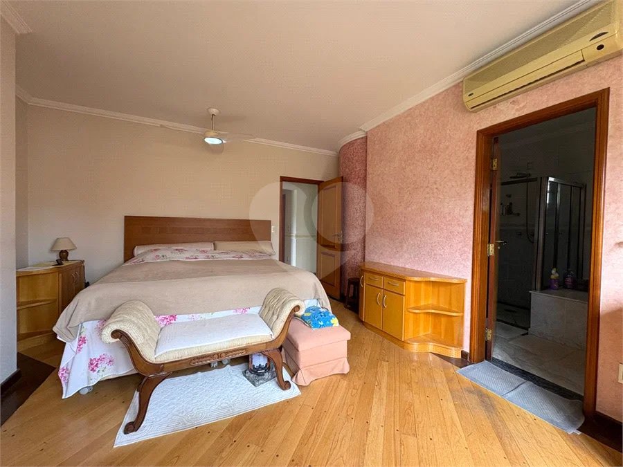 Casa a Venda no Condomínio Vista Alegre - Sede em Vinhedo/SP