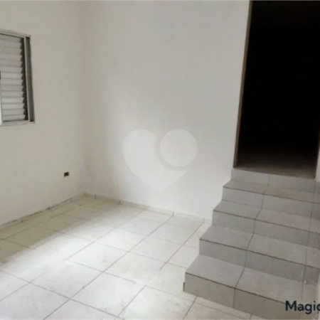 Galpão com 409m² , 10 vagas de garagem , 3 banheiros , 3 salas , à venda na Moóca.