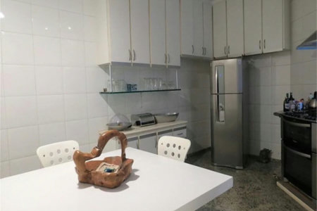 Casa à venda com 4 quartos, sendo 3 suítes,  em Morumbi, São Paulo, SP