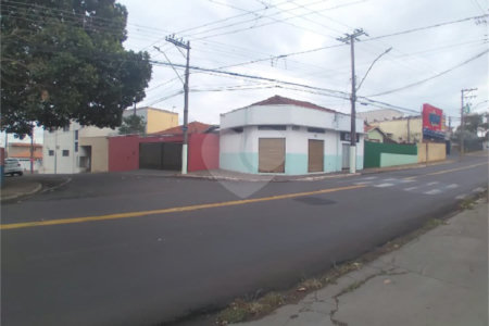 Casa + salão comercial na Vila Vista Alegre