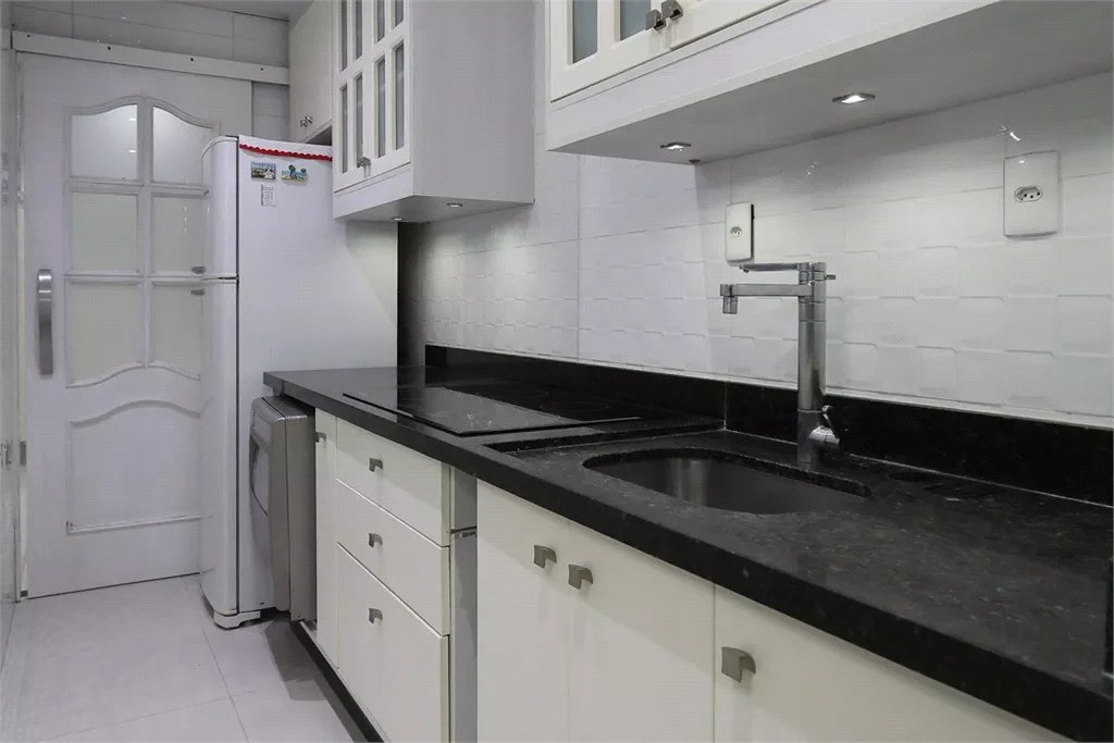 Apartamento à venda com 3 quartos, sendo 1 suíte, em Vila Sônia, São Paulo, SP