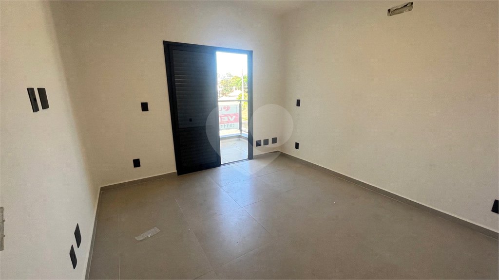 Casa Assobradada com 3 suítes na Vila Thais em Atibaia